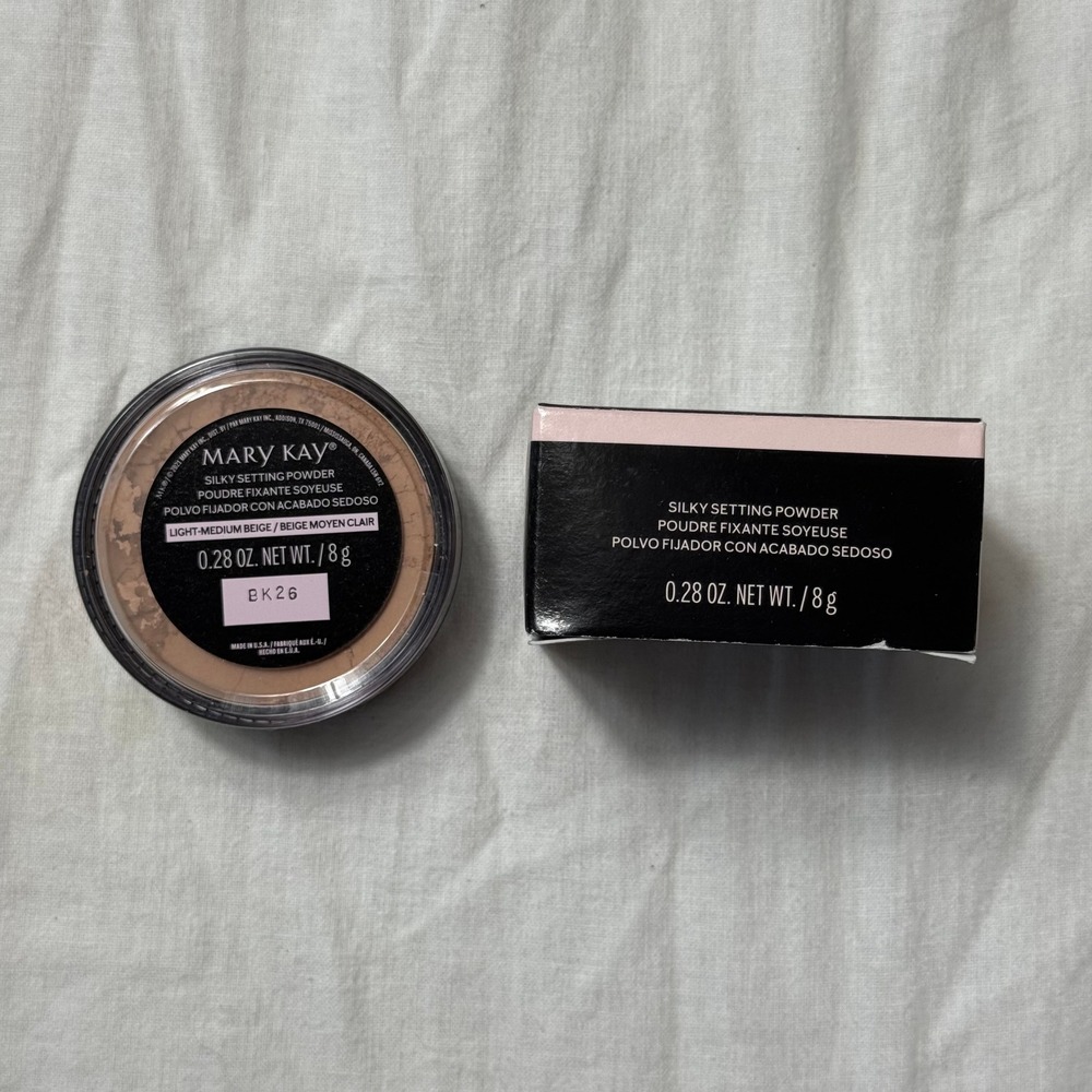 Mary Kay Silky Setting Powder Women's 0.28 oz Light-Medium Beige Matte BK26